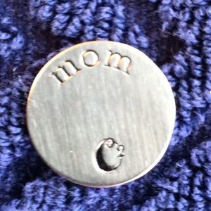 Mom plate Origami Owl#PS2005. silver